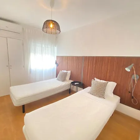 アパート Station セトゥーバル